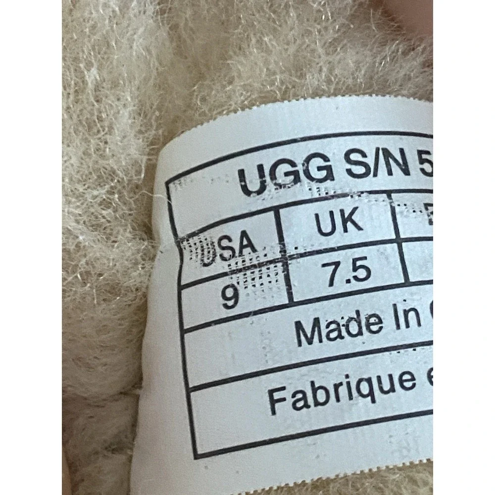 UGG Australia Sheepskin Classic Tall Suede Boot Tan Women Sz 9 US‎ 5815